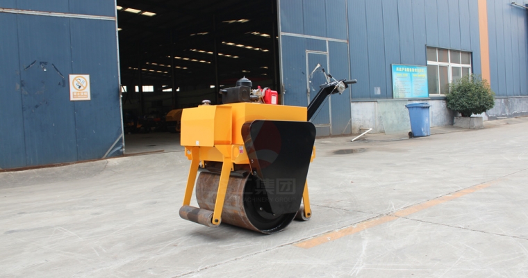 小型壓路機(jī)出現(xiàn)故障怎么辦？